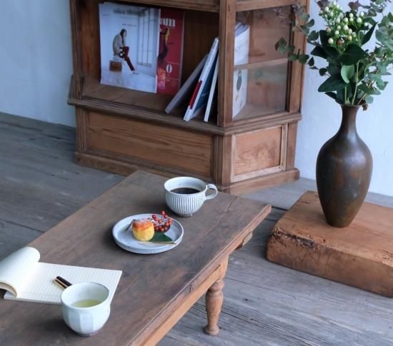 100年前のコーヒーテーブル