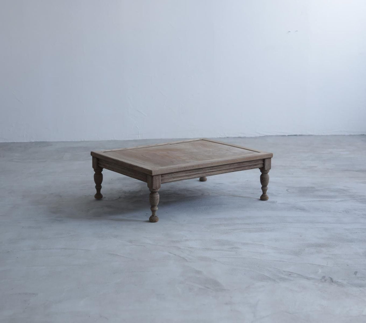 THE COFFEE TABLE