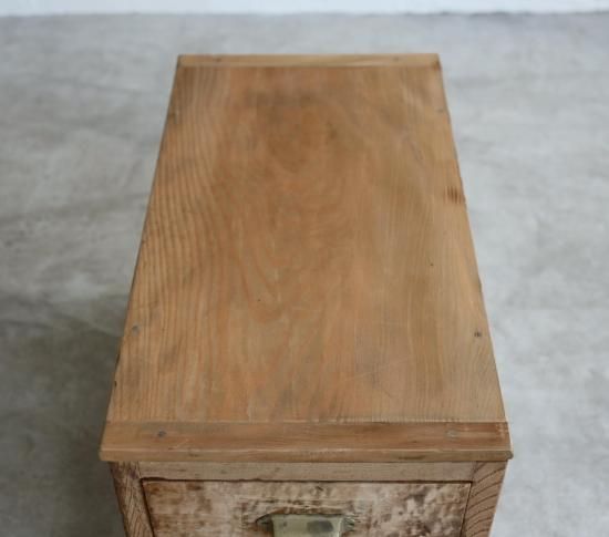気品のあるソファSIDE BOARD