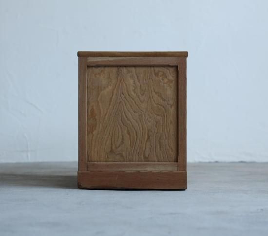 気品のあるソファSIDE BOARD