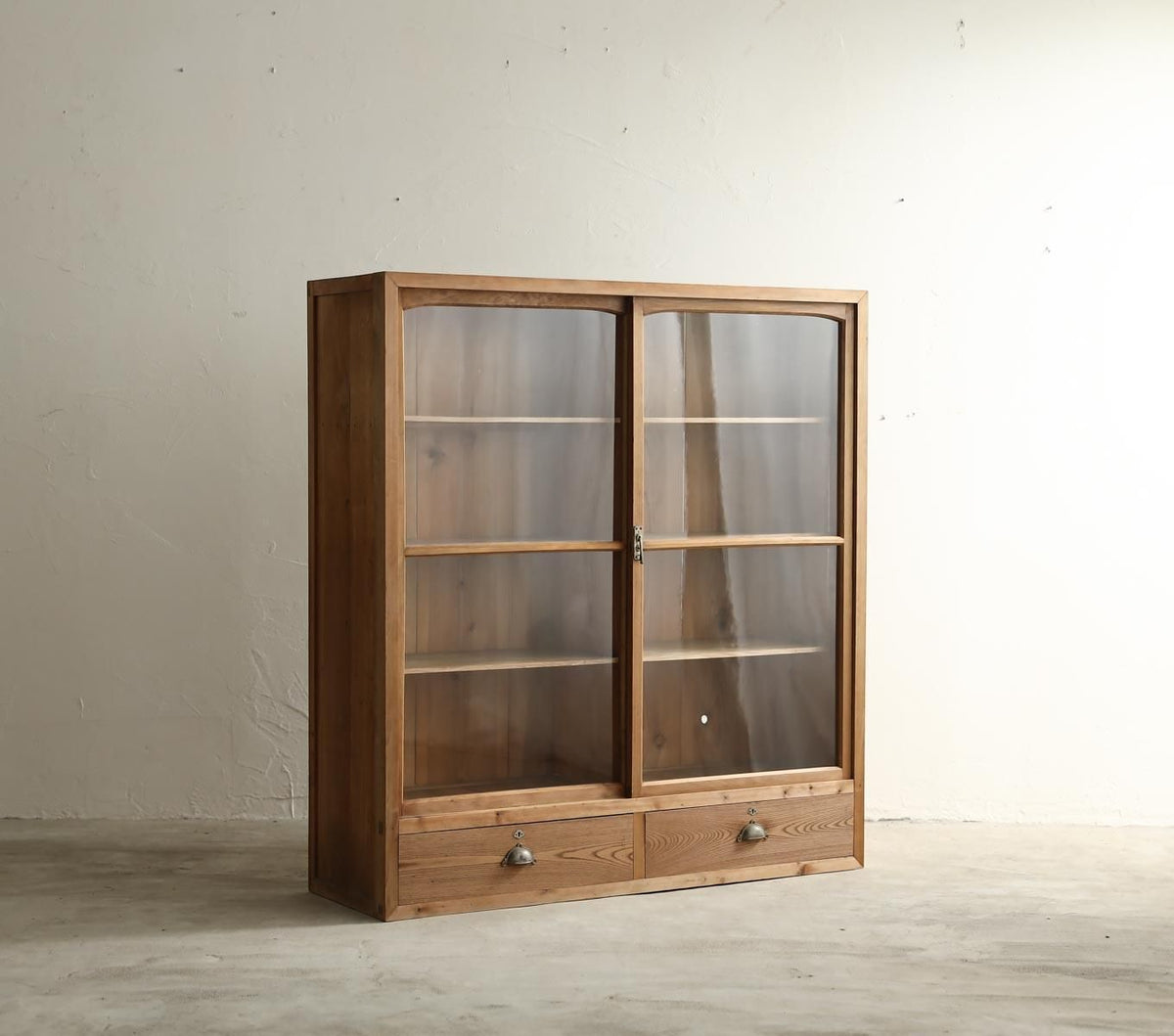Plain Cabinet