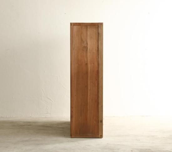 Plain Cabinet