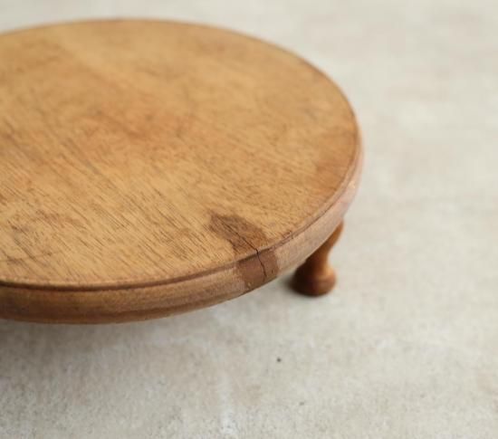 PRIVATE TABLE