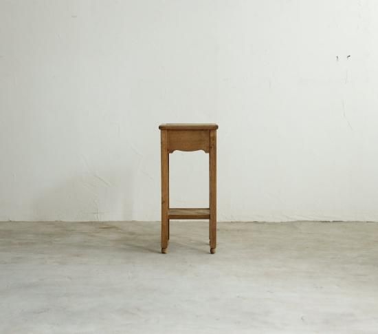 キュートな展示台