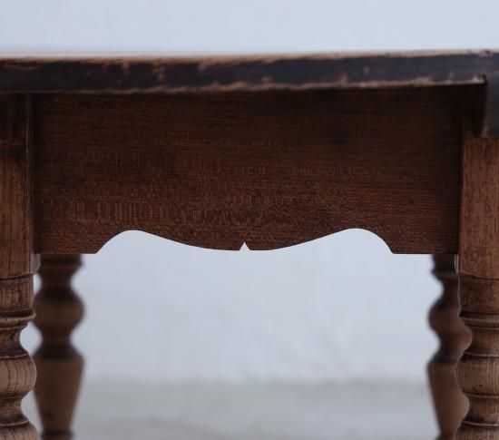 ろくろ脚の欅LOW TABLE