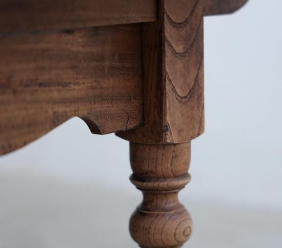 ろくろ脚の欅LOW TABLE
