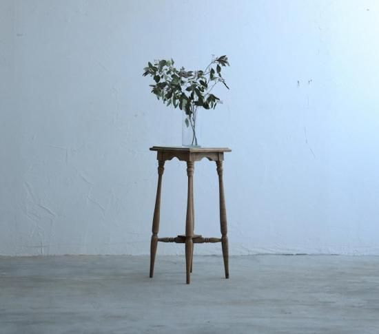気品ある花台