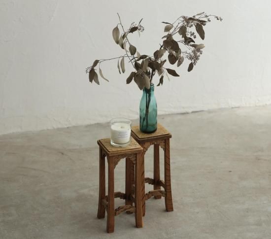 玉杢の小さな展示台