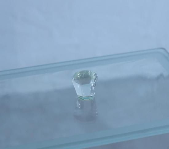 氷のような容器
