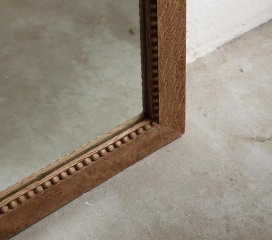玉飾りのアンティークミラー