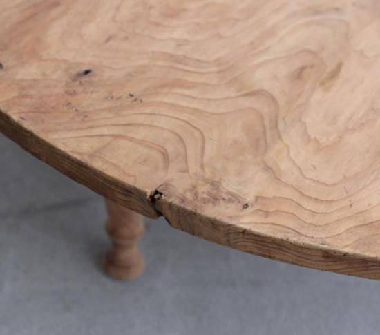 ろくろ脚のFOLDING TABLE