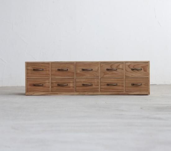 ひな壇のDRAWER