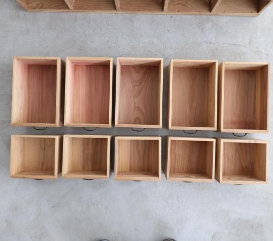 ひな壇のDRAWER