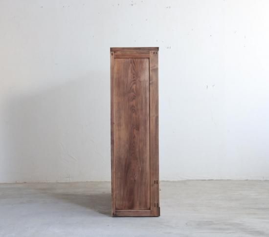静謐な収納棚