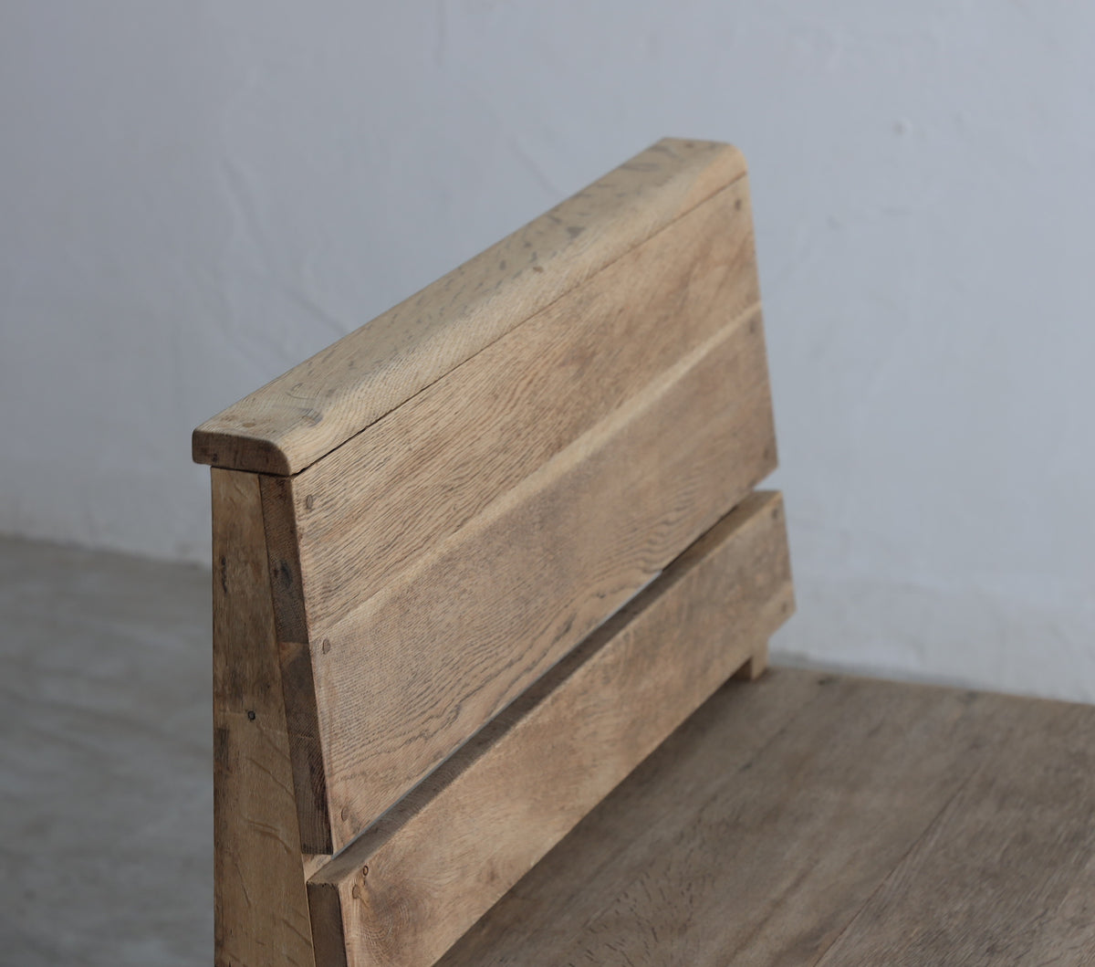 PRIVATE BENCH02