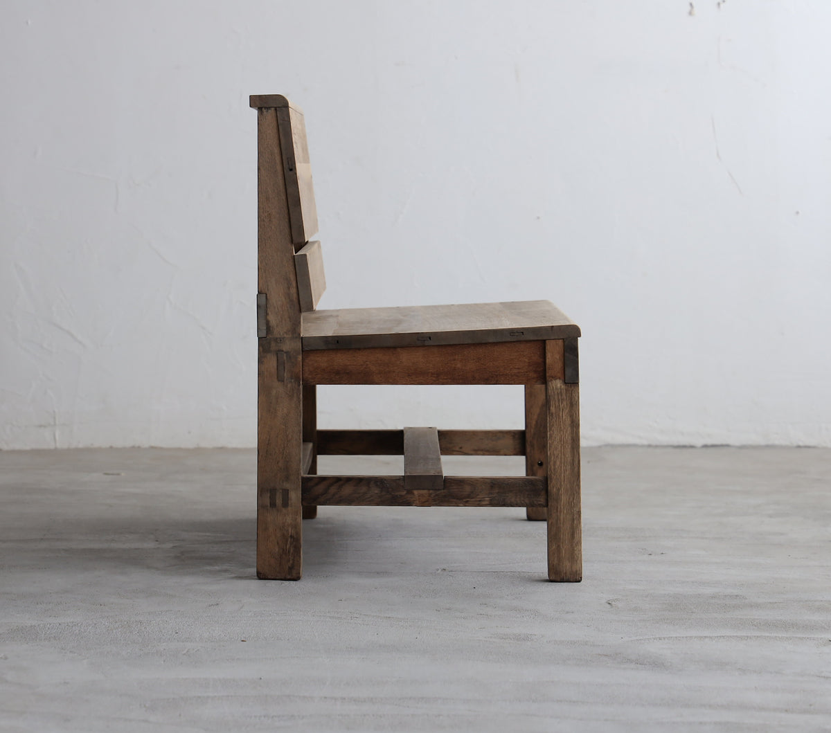 PRIVATE BENCH01
