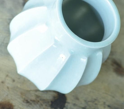 【限定品】白磁花器（深しのぎ）