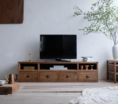 柔和なテレビボード