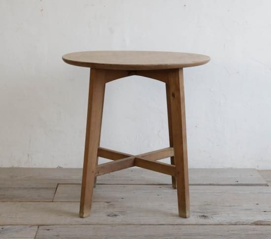 末広がりのラウンドテーブル