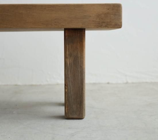 重厚なBench&Table