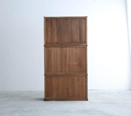 3段のCABINET