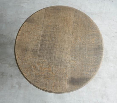 彫刻のようなCOFFEE TABLE