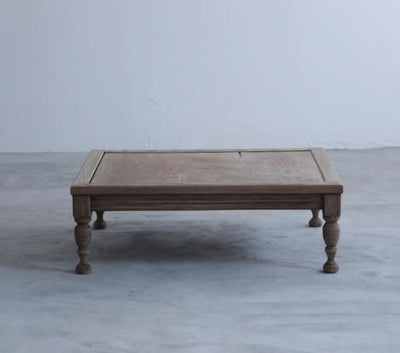 THE COFFEE TABLE