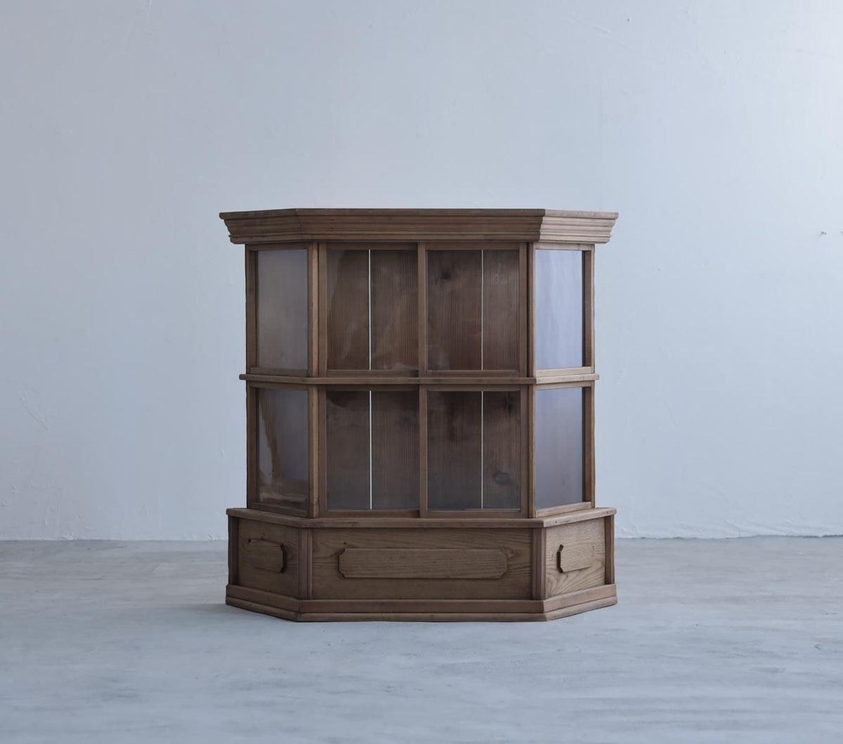台形のSHELF