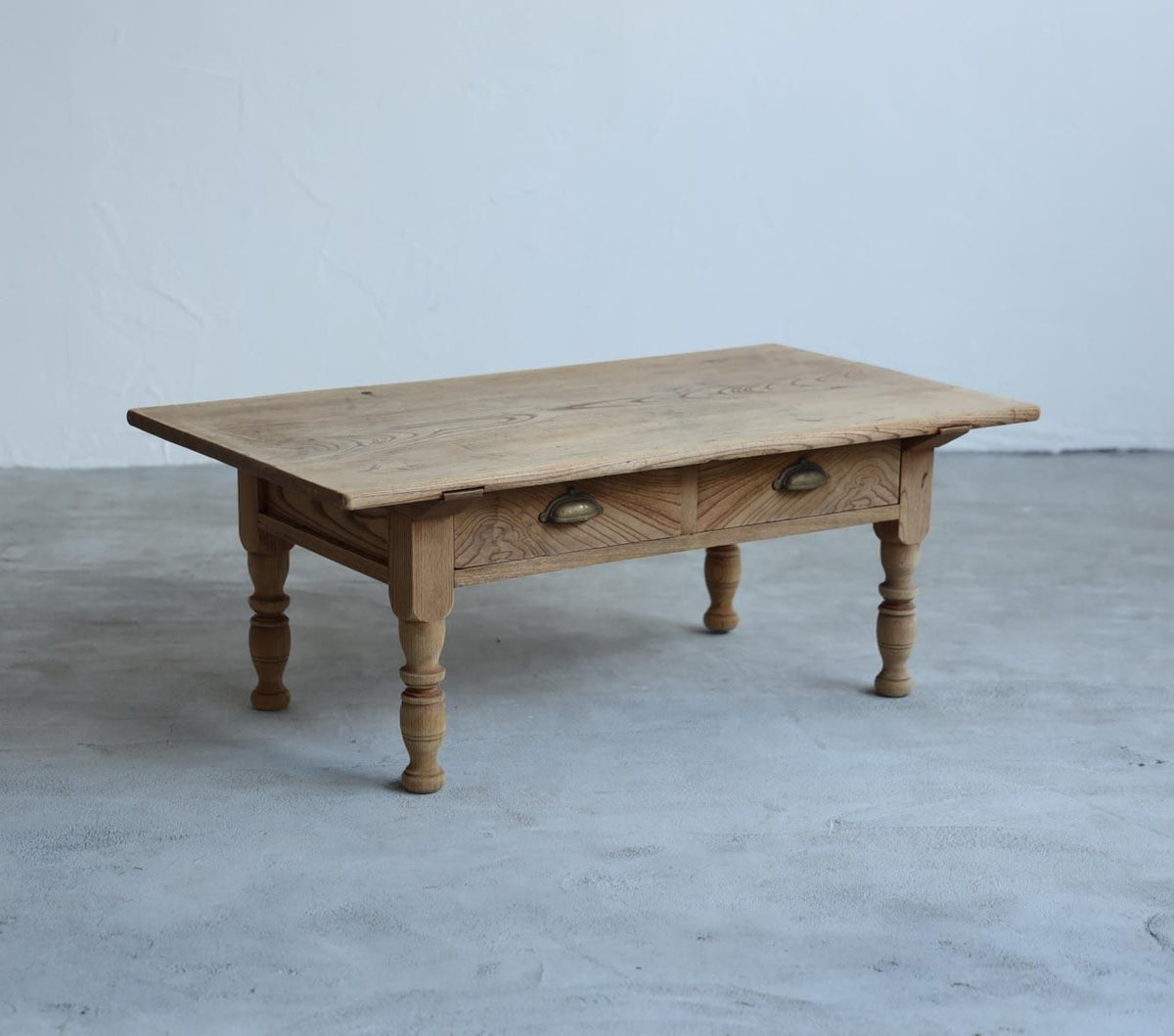 円やかなCOFFEE TABLE