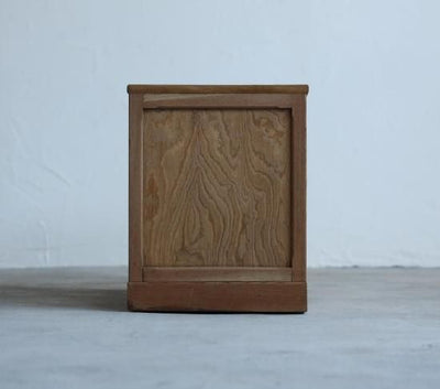 気品のあるソファSIDE BOARD