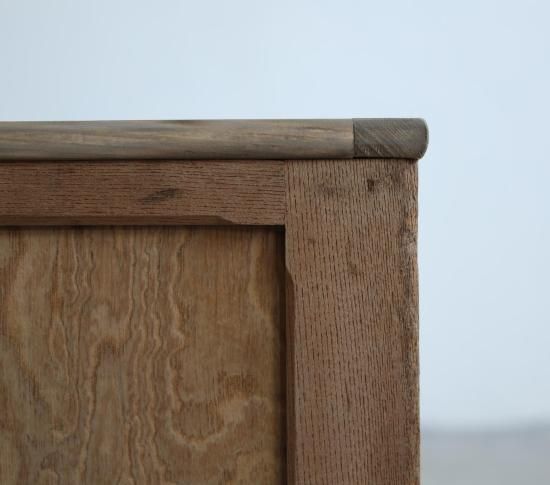 気品のあるソファSIDE BOARD