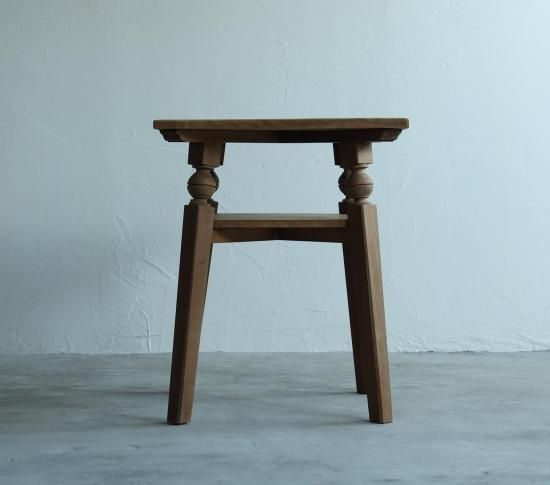 プライベートなダイニングテーブル