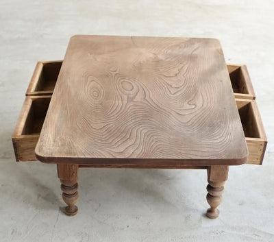 Solid EarthなCoffee Table