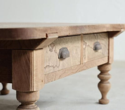 Solid EarthなCoffee Table