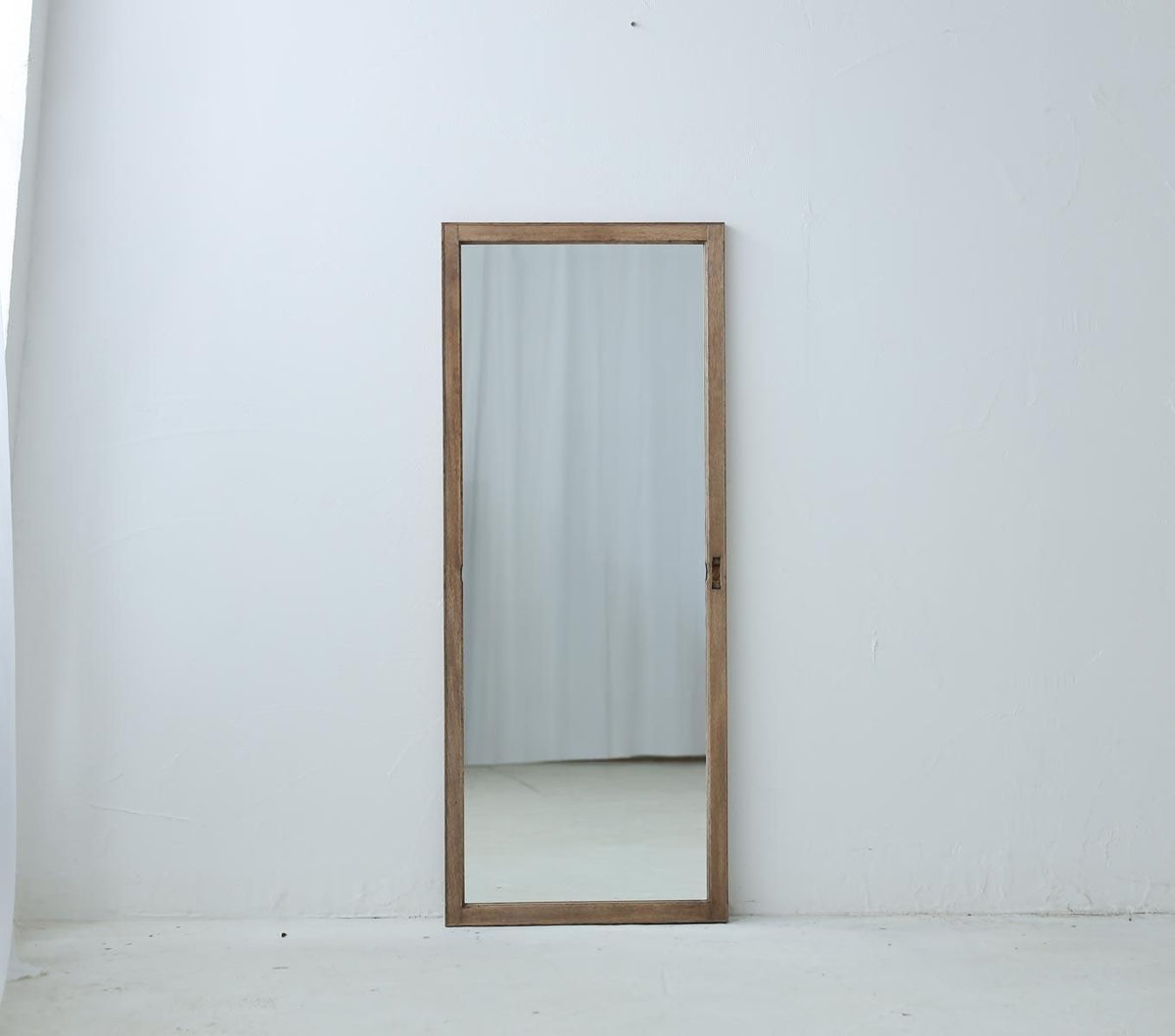 ASSEMBLY MIRROR_6