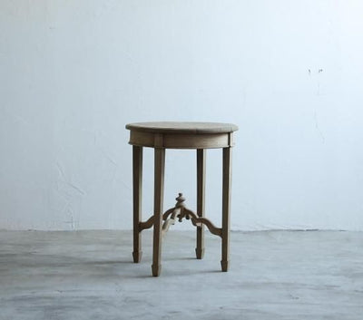 貴賓室のラウンドテーブル