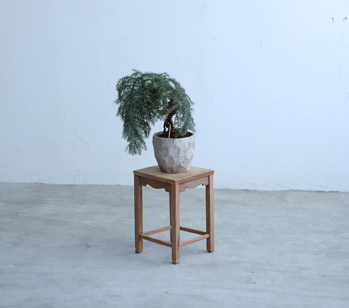 キュートな花台