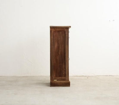 ジェントルな展示台