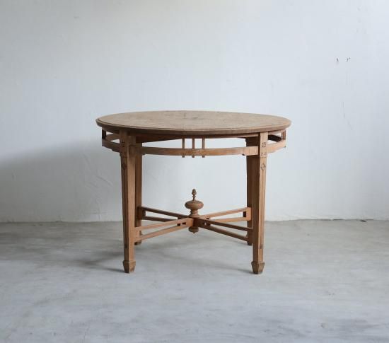 大正ロマンな丸テーブル