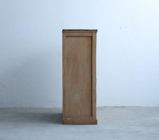 華麗な収納棚