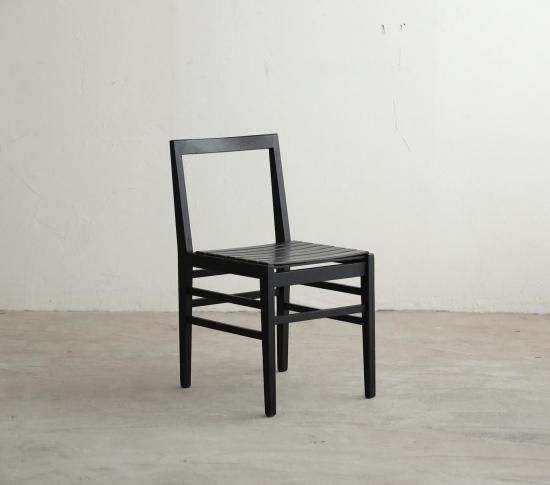 漆黒のダイニングチェアセット