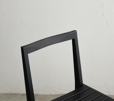 漆黒のダイニングチェアセット