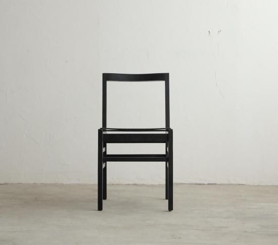 漆黒のダイニングチェアセット