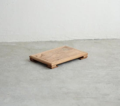 欅の展示台