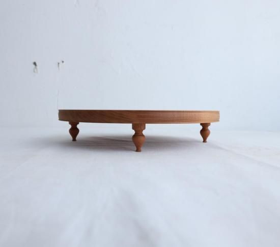 PRIVATE TABLE_L