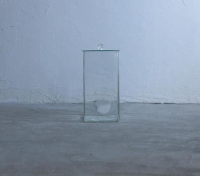 氷のような容器