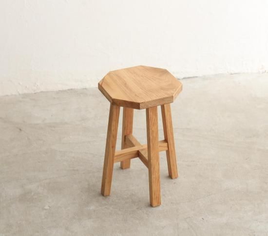 八角のスツール01