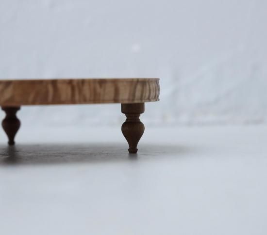 PRIVATE TABLE_L