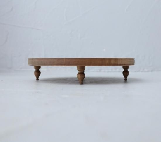 PRIVATE TABLE_E