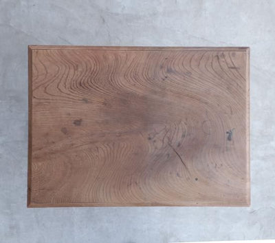 ろくろ脚のCOFFEE TABLE